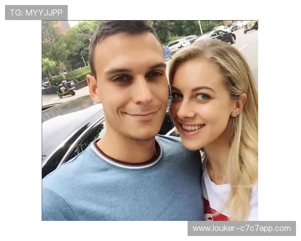 盘点那些足球巨星身边的美女老婆与他们的甜蜜爱情故事 盘点那些足球巨星身边的美女老婆与他们的甜蜜爱情故事