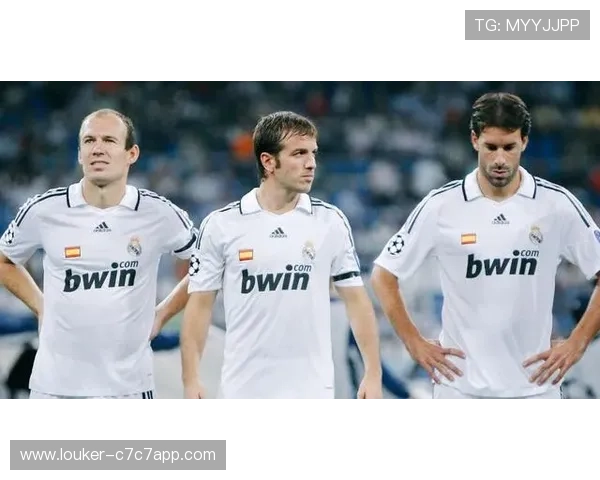 蓝球21号和足球21号背后的传奇球星解析及其影响力揭秘