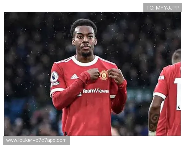 足球场上有仇必报的球星们：那些因恩怨而爆发的经典复仇瞬间