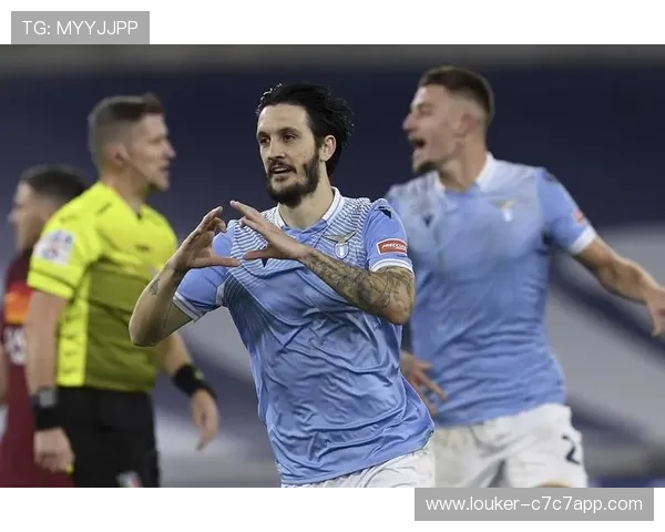 足球巨星风采展示全球球员精彩瞬间与经典动作解析